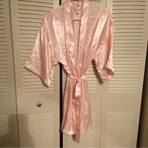 Lilac & London silky robe size small